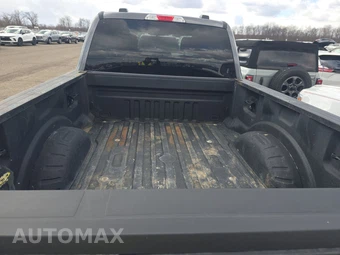 2023 Ford Super Duty F-250 XLT Crew Cab Medium Bed - miniatura 16