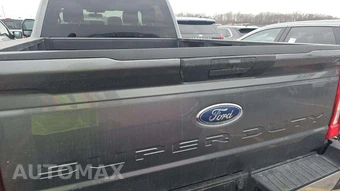 2023 Ford Super Duty F-250 XLT Crew Cab Medium Bed - miniatura 32