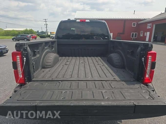 2023 Ford Super Duty F-250 XLT Crew Cab Medium Bed - miniatura 11