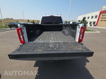 2023 Ford Super Duty F-250 XLT Crew Cab Medium Bed - miniatura 11