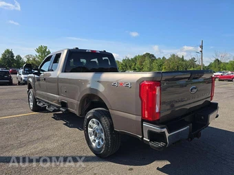 2023 Ford Super Duty F-250 XLT Extended Cab Long Bed w/Rear Doors - miniatura 2