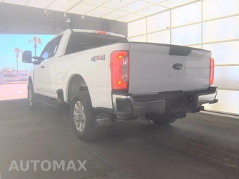 2023 Ford Super Duty F-250 XLT Extended Cab Medium Bed w/Rear Doors - miniatura 6