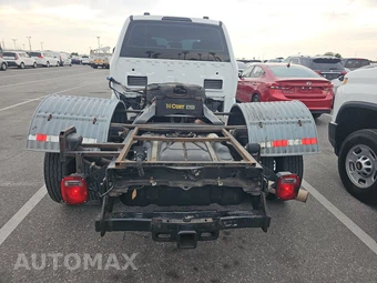 2023 Ford Super Duty F-350 Cab Chassis XL Crew Cab DRW - miniatura 5