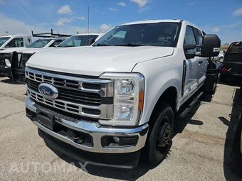2023 Ford Super Duty F-350 Cab Chassis XL Crew Cab DRW