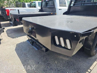 2023 Ford Super Duty F-350 Cab Chassis XL Crew Cab DRW - miniatura 28