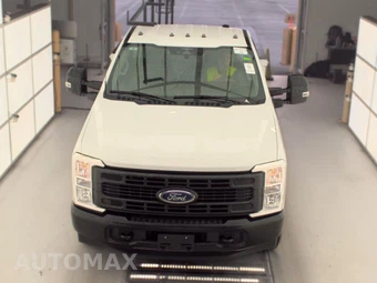 2023 Ford Super Duty F-350 Cab Chassis XL Regular Cab - miniatura 2