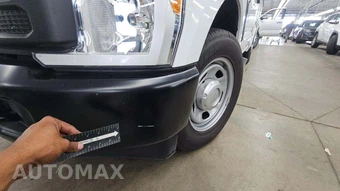 2023 Ford Super Duty F-350 Cab Chassis XL Regular Cab - miniatura 20
