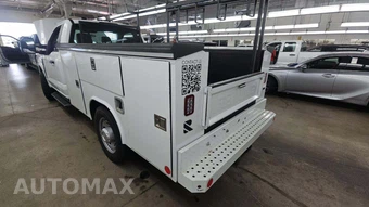 2023 Ford Super Duty F-350 Cab Chassis XL Regular Cab - miniatura 21