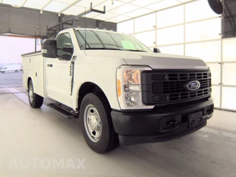 2023 Ford Super Duty F-350 Cab Chassis XL Regular Cab - miniatura 3