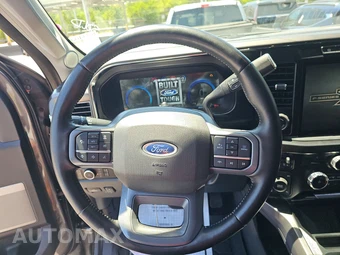 2023 Ford Super Duty F-350 Lariat Crew Cab Long Bed - miniatura 10