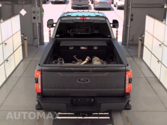 2023 Ford Super Duty F-350 Lariat Crew Cab Long Bed - miniatura 5