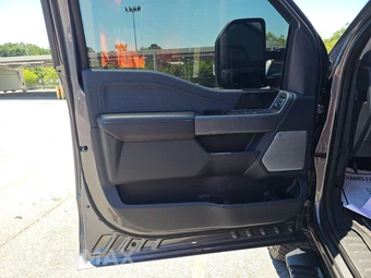 2023 Ford Super Duty F-350 Lariat Crew Cab Long Bed - miniatura 9