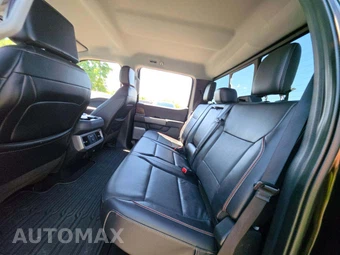 2023 Ford Super Duty F-350 Lariat Crew Cab Long Bed - miniatura 13