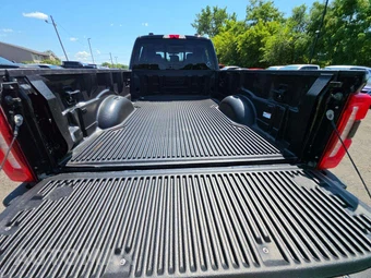 2023 Ford Super Duty F-350 Lariat Crew Cab Long Bed - miniatura 14