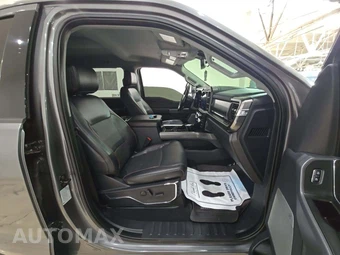 2023 Ford Super Duty F-350 Lariat Crew Cab Long Bed DRW - miniatura 18