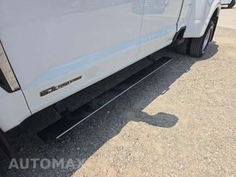 2023 Ford Super Duty F-350 Lariat Crew Cab Long Bed DRW - miniatura 18
