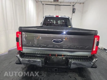 2023 Ford Super Duty F-350 Lariat Crew Cab Long Bed DRW - miniatura 5