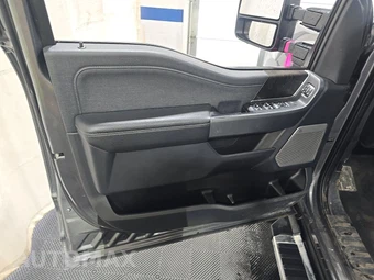 2023 Ford Super Duty F-350 Lariat Crew Cab Long Bed DRW - miniatura 9