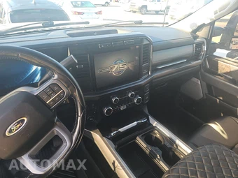 2023 Ford Super Duty F-350 Lariat Crew Cab Long Bed DRW - miniatura 11