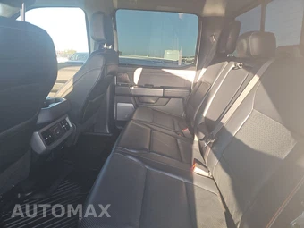 2023 Ford Super Duty F-350 Lariat Crew Cab Long Bed DRW - miniatura 13