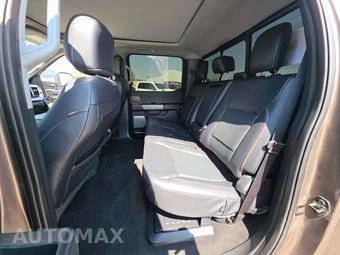 2023 Ford Super Duty F-350 Lariat Crew Cab Medium Bed - miniatura 13