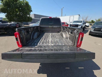2023 Ford Super Duty F-350 Lariat Crew Cab Medium Bed - miniatura 14