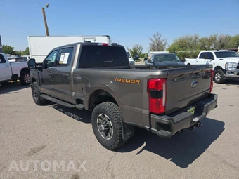 2023 Ford Super Duty F-350 Lariat Crew Cab Medium Bed - miniatura 2