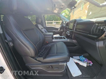 2023 Ford Super Duty F-350 Lariat Crew Cab Medium Bed - miniatura 15