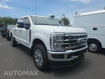 2023 Ford Super Duty F-350 Lariat Crew Cab Medium Bed - miniatura 3