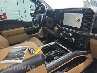 2023 Ford Super Duty F-350 Lariat Crew Cab Medium Bed - miniatura 30