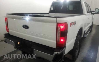 2023 Ford Super Duty F-350 Lariat Crew Cab Medium Bed - miniatura 3