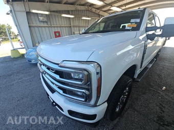 2023 Ford Super Duty F-350 Lariat Crew Cab Medium Bed
