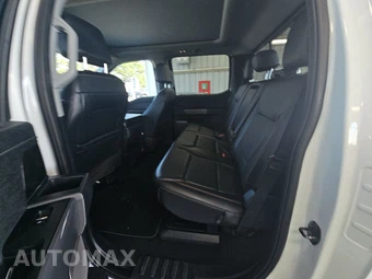 2023 Ford Super Duty F-350 Lariat Crew Cab Medium Bed - miniatura 13