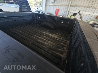 2023 Ford Super Duty F-350 Lariat Crew Cab Medium Bed - miniatura 16