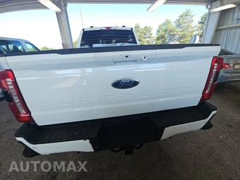 2023 Ford Super Duty F-350 Lariat Crew Cab Medium Bed - miniatura 5