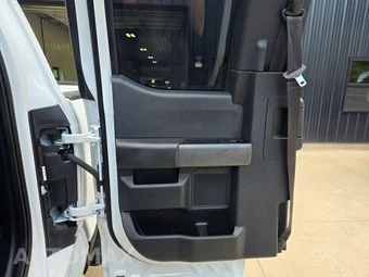 2023 Ford Super Duty F-350 Lariat Extended Cab Long Bed w/Rear Doors - miniatura 19