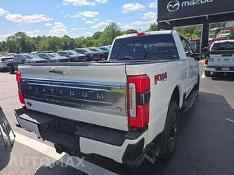 2023 Ford Super Duty F-350 Platinum Crew Cab Medium Bed - miniatura 3
