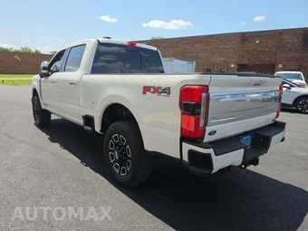 2023 Ford Super Duty F-350 Platinum Crew Cab Medium Bed - miniatura 2