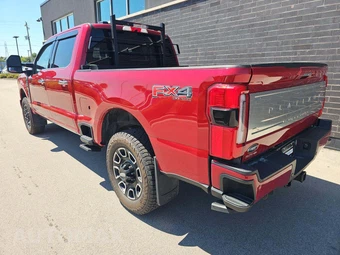 2023 Ford Super Duty F-350 Platinum Crew Cab Medium Bed - miniatura 2