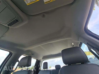 2023 Ford Super Duty F-350 XL Crew Cab Long Bed - miniatura 8
