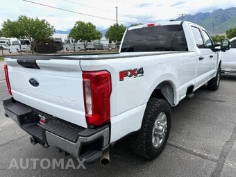 2023 Ford Super Duty F-350 XLT Crew Cab Long Bed - miniatura 18