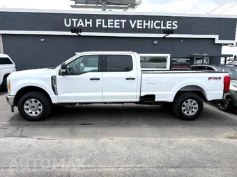 2023 Ford Super Duty F-350 XLT Crew Cab Long Bed - miniatura 6