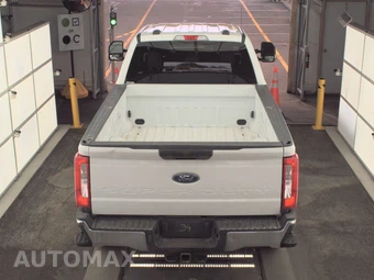 2023 Ford Super Duty F-350 XLT Crew Cab Long Bed - miniatura 5