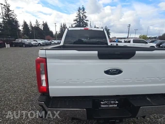 2023 Ford Super Duty F-350 XLT Crew Cab Long Bed - miniatura 4