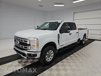 2023 Ford Super Duty F-350 XLT Crew Cab Long Bed
