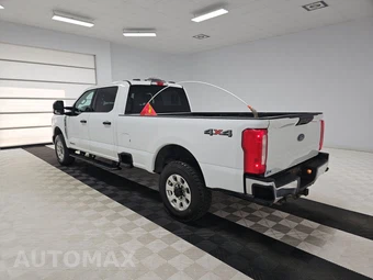 2023 Ford Super Duty F-350 XLT Crew Cab Long Bed - miniatura 6