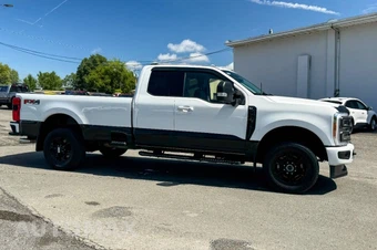 2023 Ford Super Duty F-350 XLT Extended Cab Long Bed w/Rear Doors - miniatura 2