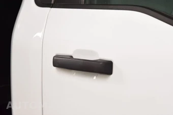 2023 Ford Super Duty F-450 Cab Chassis XL Regular Cab DRW - miniatura 12