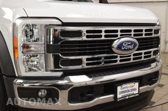 2023 Ford Super Duty F-450 Cab Chassis XL Regular Cab DRW - miniatura 7