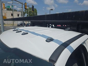2023 Ford Super Duty F-450 Cab Chassis XL Regular Cab DRW - miniatura 12